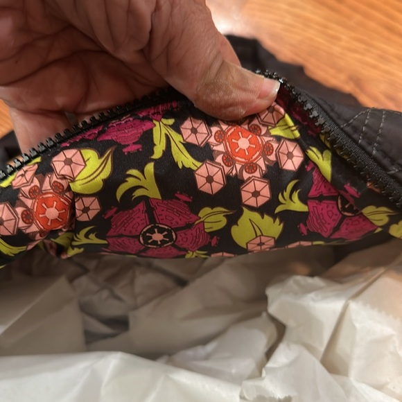 Darth Vader Large Vera Bradley duffle - Picture 5 of 9